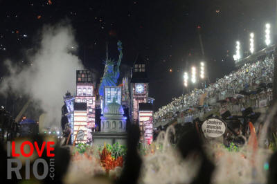 世界中の有名な世界は、リオのカーニバルは本当に野生と壮大な5日間の祭典です。